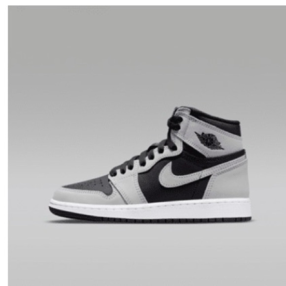 Air Jordan 1 Retro High OG GS Shadow Size 4.5Y! NWT and Box